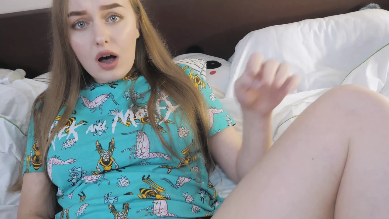 Stepdaughter squirts a lot and cums at the sight of stepdad’s cock