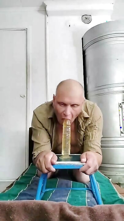 Reverse Riding and Precum on Livecam