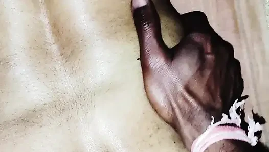 Suman Bhabhi ko nangi karke full body massage kiya.
