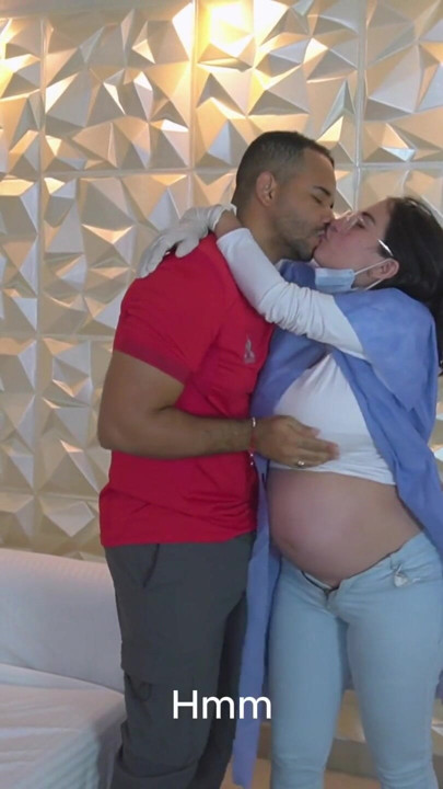 Kadın diş hekimi hastası ile seks yapıyor | Klip 1