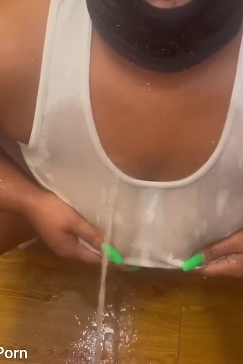 pati mere bare stanon par moot raha hai