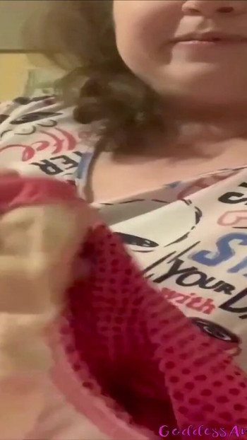Unvergesslicher moment aus "Verehre meinen creampie, pisse, spucke, schmutzige socken und benutztes höschen für dich"