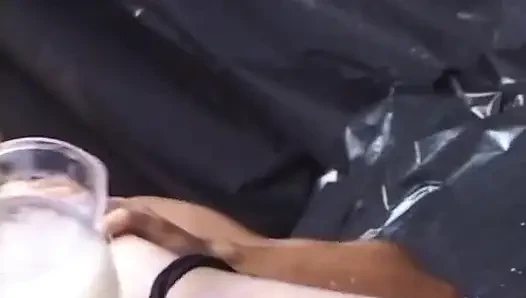 Cewek jerman ini lagi asik ngasih kaki terbaiknya