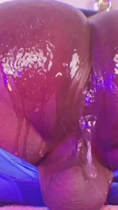 Mr. Hankeys rentman dildó terrorizálja a fenekét Dipsodeep | Klip 1