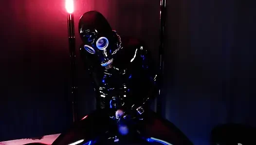 Rubber-Drone mastürbasyon yapıyor