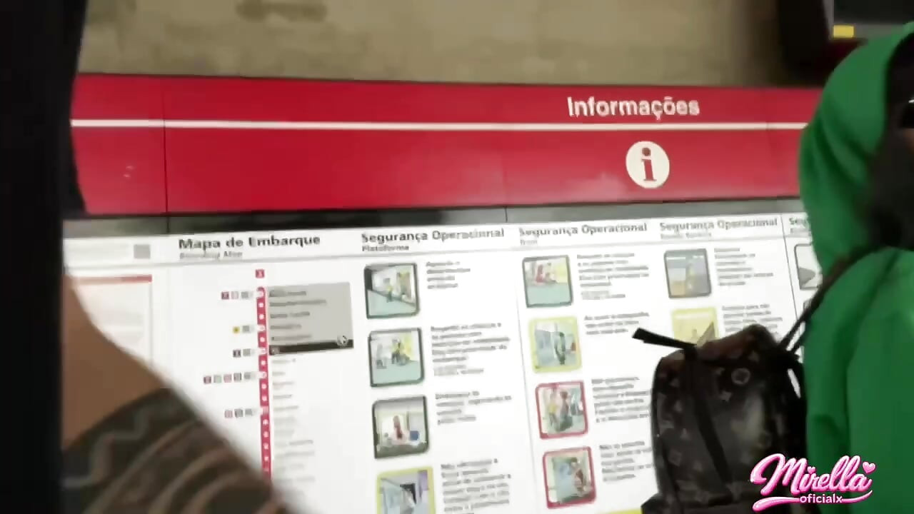 vah volyoom maarking dekhne ke lie khari nahin ho sakti aur mujhe sao paulo metro ke andar choosa