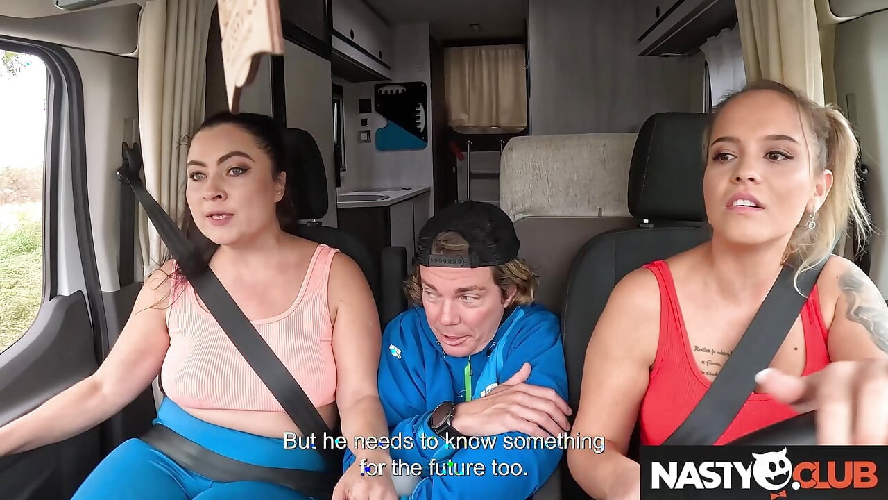 NASTY CLUB - chtivá milfka Jennifer Mendez kouří xxx klip