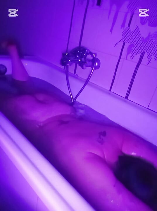 Water Session & Deepthroat Performance