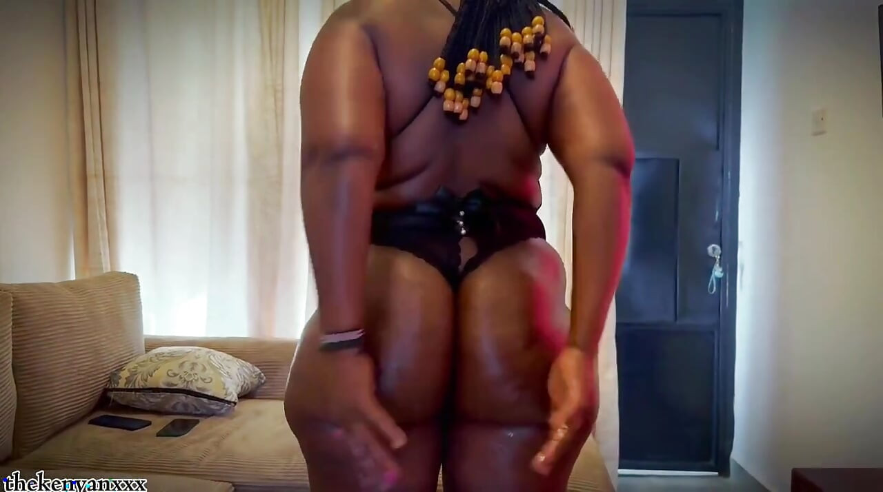 Getting to Fuck My Big Booty MILF Neighbor