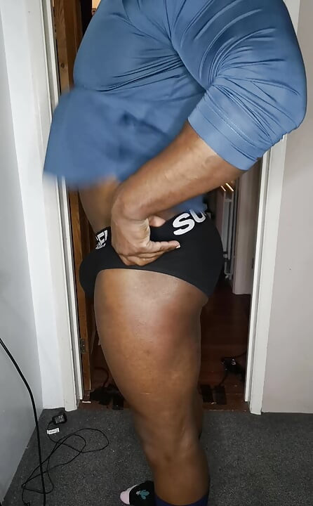 Pompa kaki itu gila malam ini