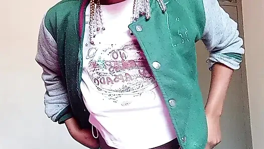 Bayangin aja kalau aku ada di atasmu dengan rolling west-ku