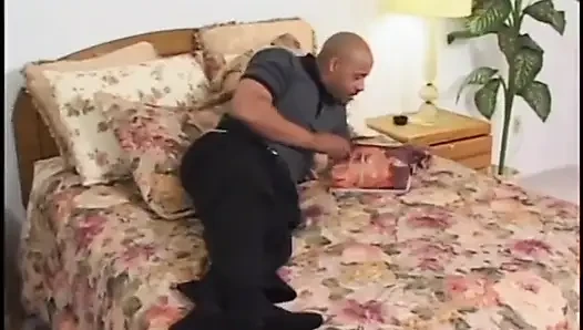 Hot ass ebony slut in bed gets snatch sucked by hungry dude and gets fucked too