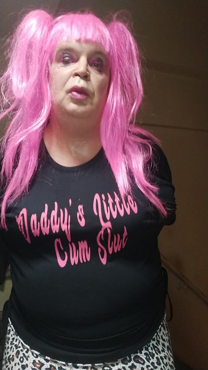 TV BBW Viciada em Porra precisa de um daddy para lhe dar porra.