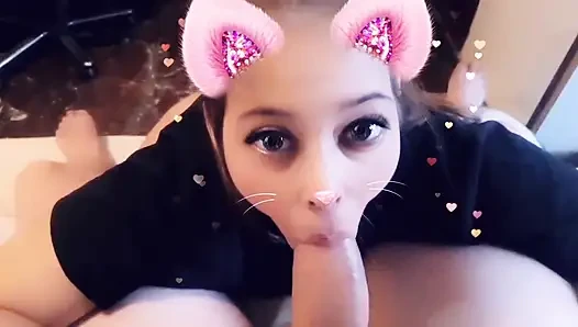 Büyük bir arzuyla penis emmek