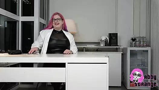 Arrange porn video – Dr Abby Gets Fucked on Her Desk