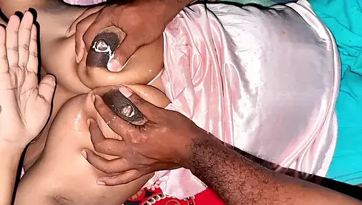 Desi bhabhi memerah susu dan video seks penuh