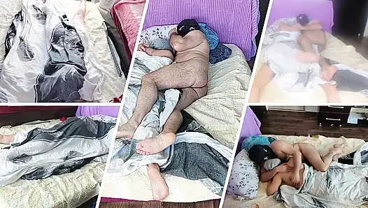 Sinnliche massage eines heißen paares mit Öl auf dem körper.