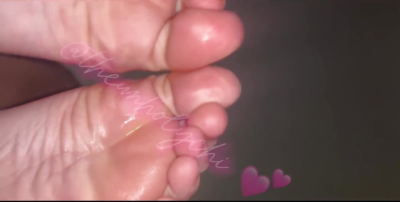 Wet Soles. Should I Use My Pussy Juice Next?