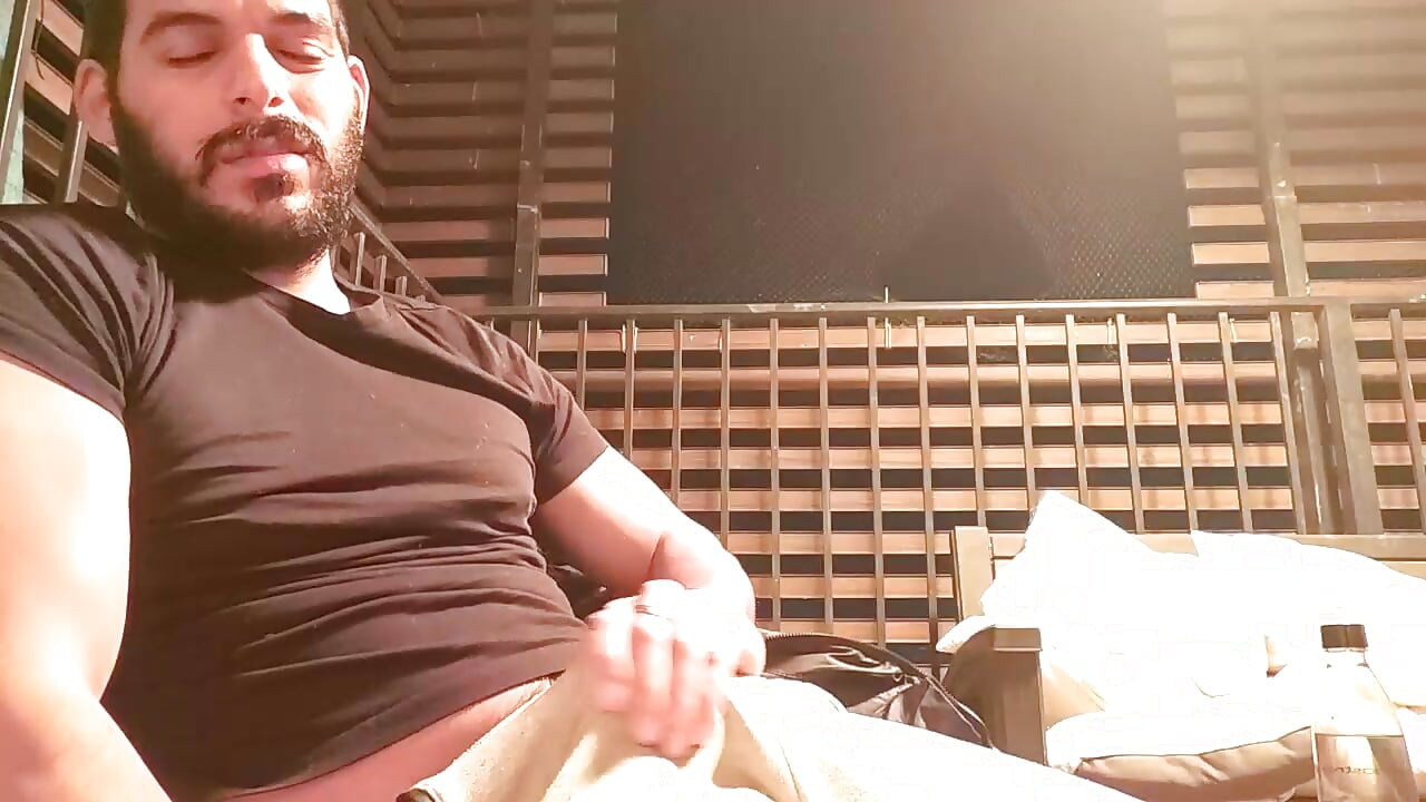 Watch me on cam just cum to tease you