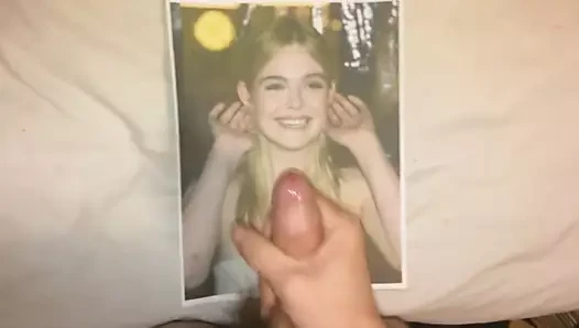 Elle fanning 19. doğum günü boşalması