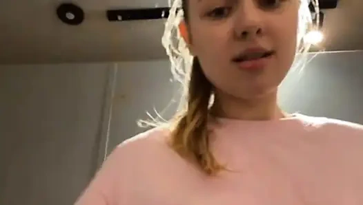 Masturbating in the gym with jucielussie