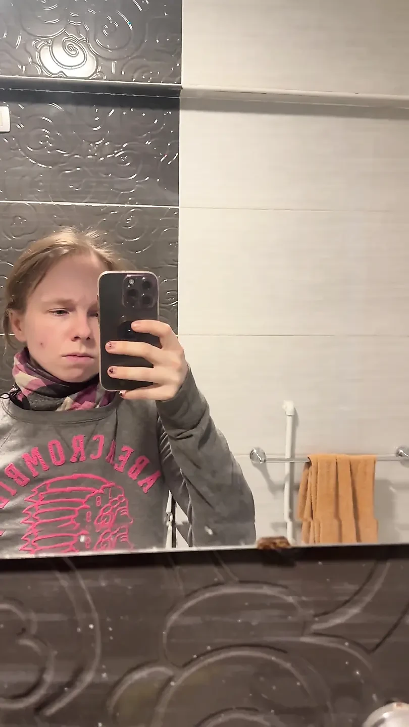 Razor Slides Into My Pussy