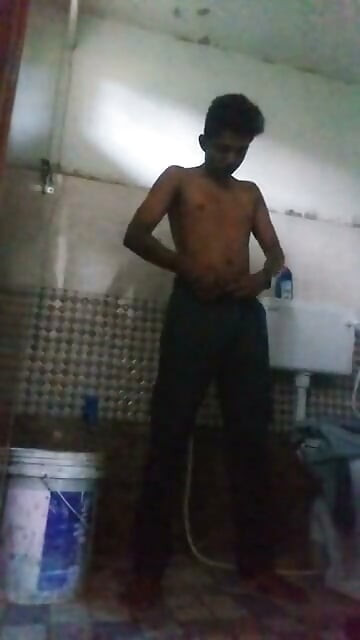 Pengetua Shithin Minum Di Tempat Kerja