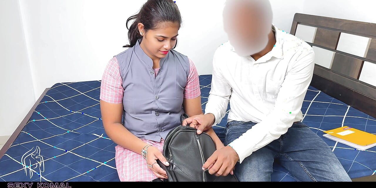 Due to Komal's father being transferred, it was her last day of the class and the boyfriend from the school also started fucking her on the spot.