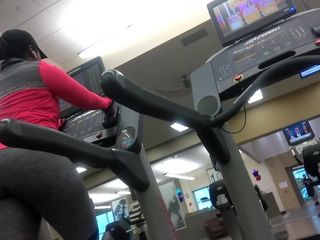 Fat ass Ebony on Treadmill part1