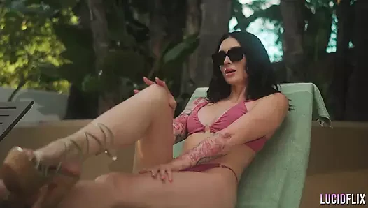 Lucidflix the Pool with Charlotte Sins