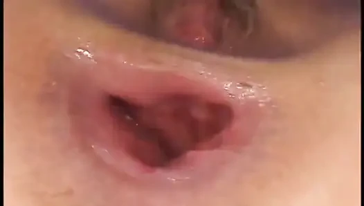 Tante seksi dengan toket besar dientot habis-habisan saat lagi seks threesome liar