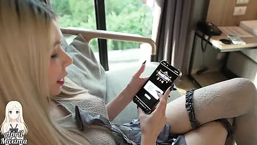 Fantasi april maxima nutaku: cewek gamer berubah jadi liar di film resolusi 4k