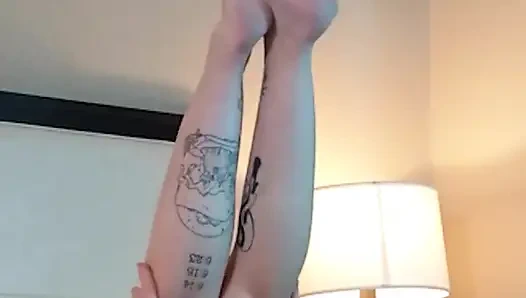 Лижу миниатюрную татуированную киску тинки - подборка 5