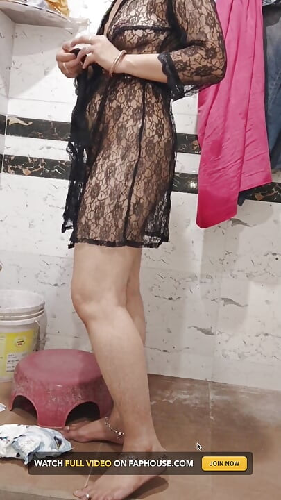 Priya Bhabi uten Painty Lengir-show