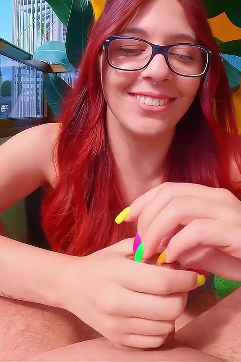 Blowjob Hoping the Neighbors Will Look at Me
