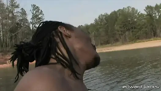 Edwardjames Yello Boi Dr Sexxx'i sudan çıkarıyor ve götünü çiğ sikiyor