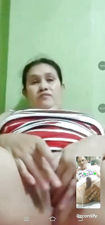 28. noc děláme video call sex