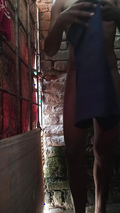 Część 1 indyjski tamilski chłopiec kąpiel wideo część 2 wkrótce