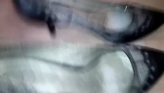 Pump porn video – CUM IN GF'S PUMPS
