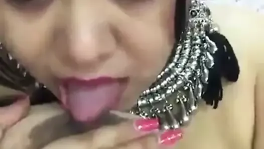 Indian bhabhi self boobs sucking