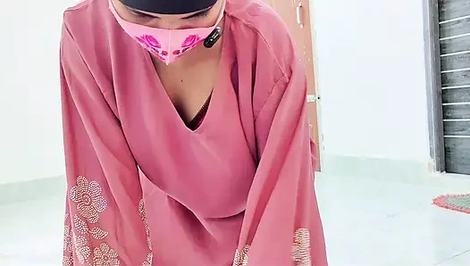 Hijabi stepmom share her sex desire with stepson in the bed Desi hot xxx