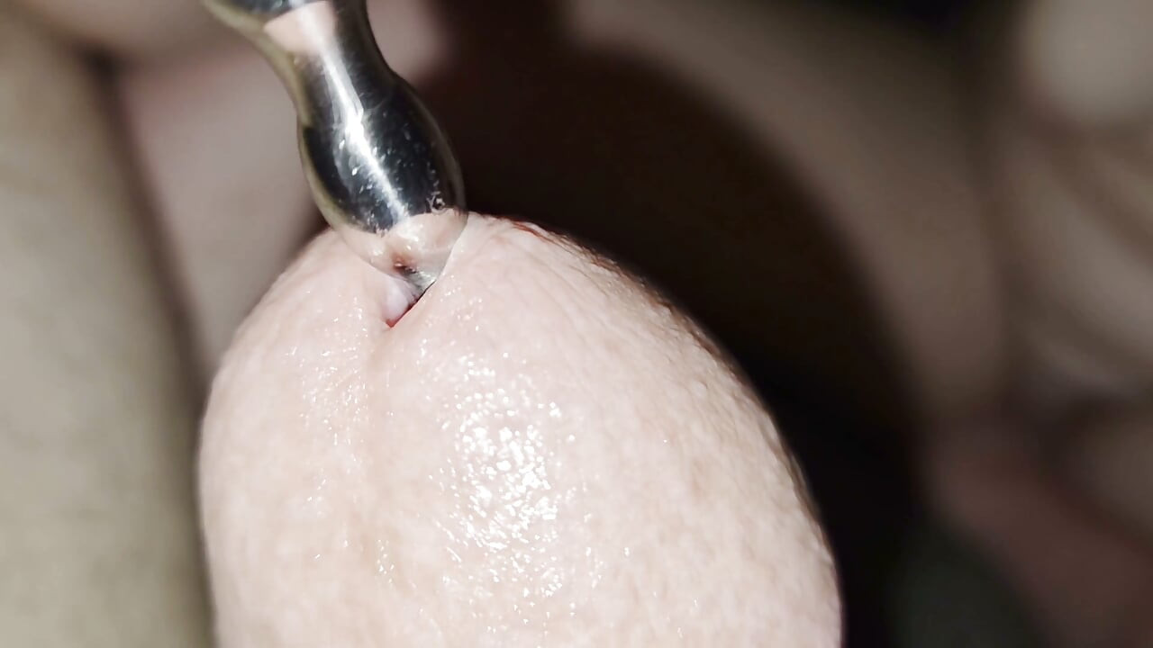 Goza com inserção na uretra