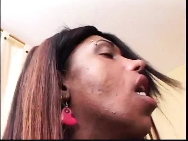 Sexy tranny fucks this nice asshole