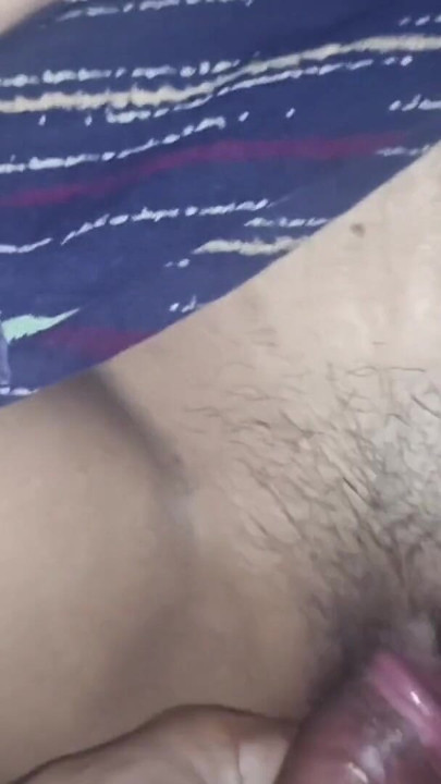 Lucknow, Sudha Bhabhi hace un video solo en su habitación | Clip 3