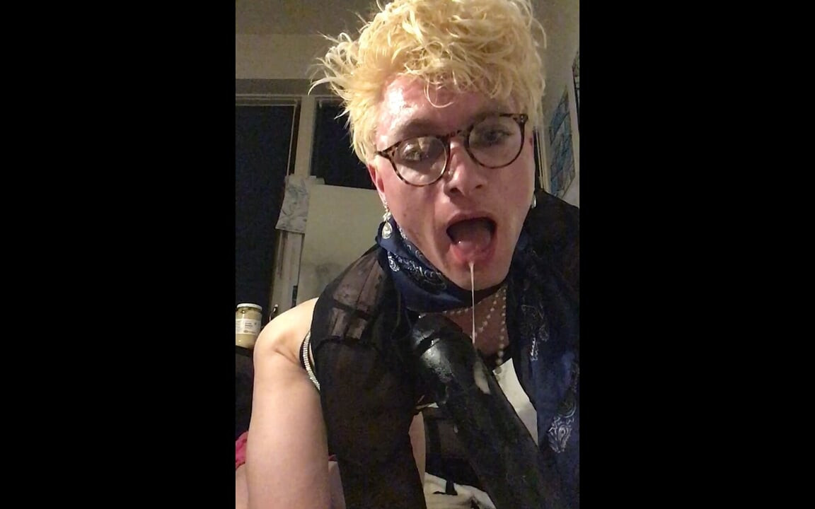 Modernwhiteboi jes büyük zenci yarağı dildo, götten ağza