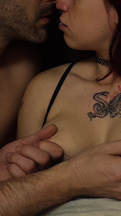 Heiße Küsse Und Nippelspiele Sind Die Beste Kombination Zum Kommen - Unlimited Orgasm