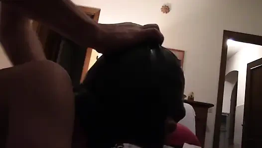 Laura gefesselt und mit ball geknebelt, dann in den mund gefickt und muschi gefickt