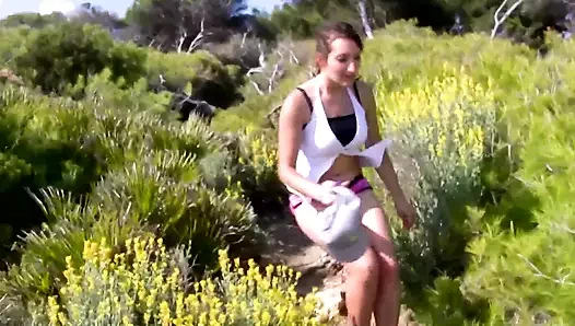 Taze kız charlotte de castille kahverengi ile azgın