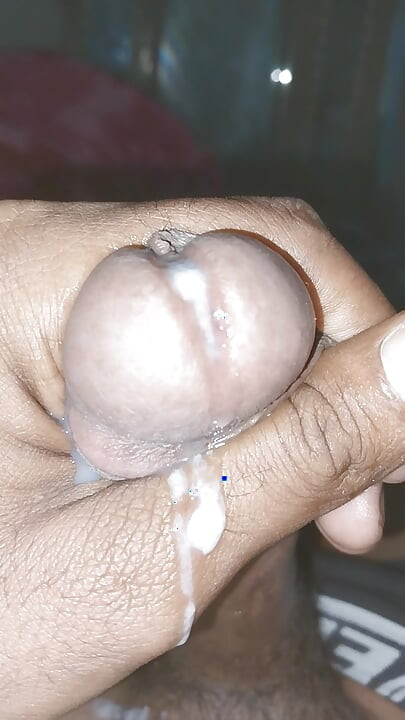 義姉は手で水を振った