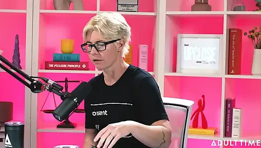 Kimmy Kimm utancı fethediyor ve kullanılmış külot satıyor | Adult Time Podcast